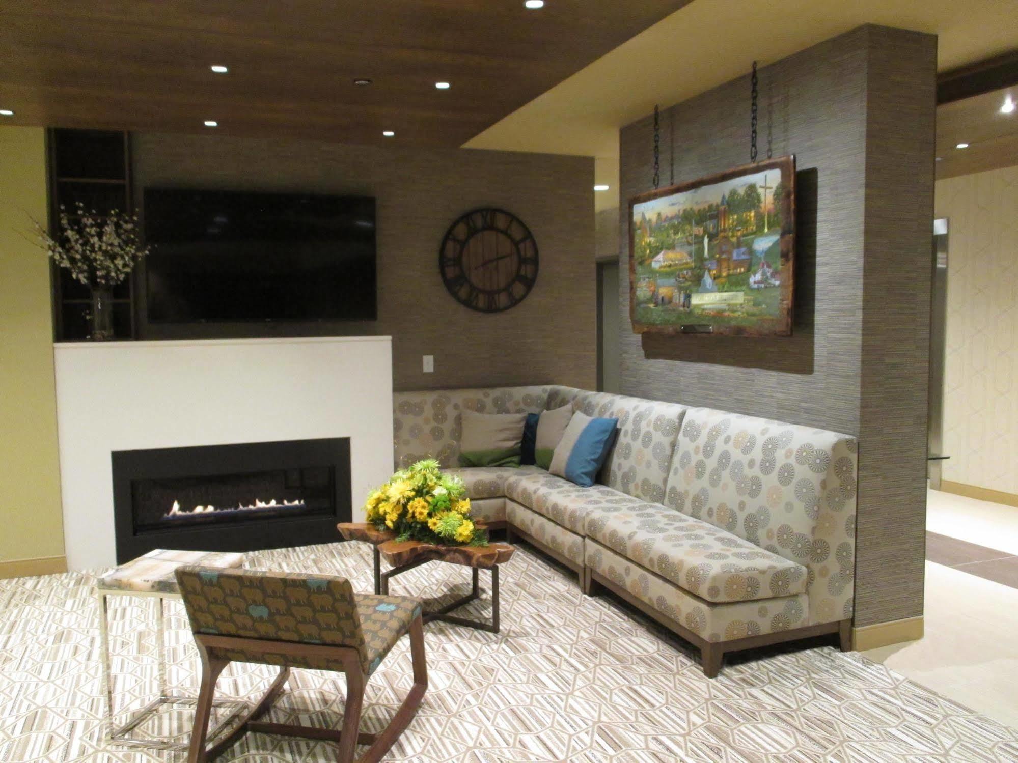 Best Western Plus Franciscan Square Inn & Suites Steubenville Kültér fotó