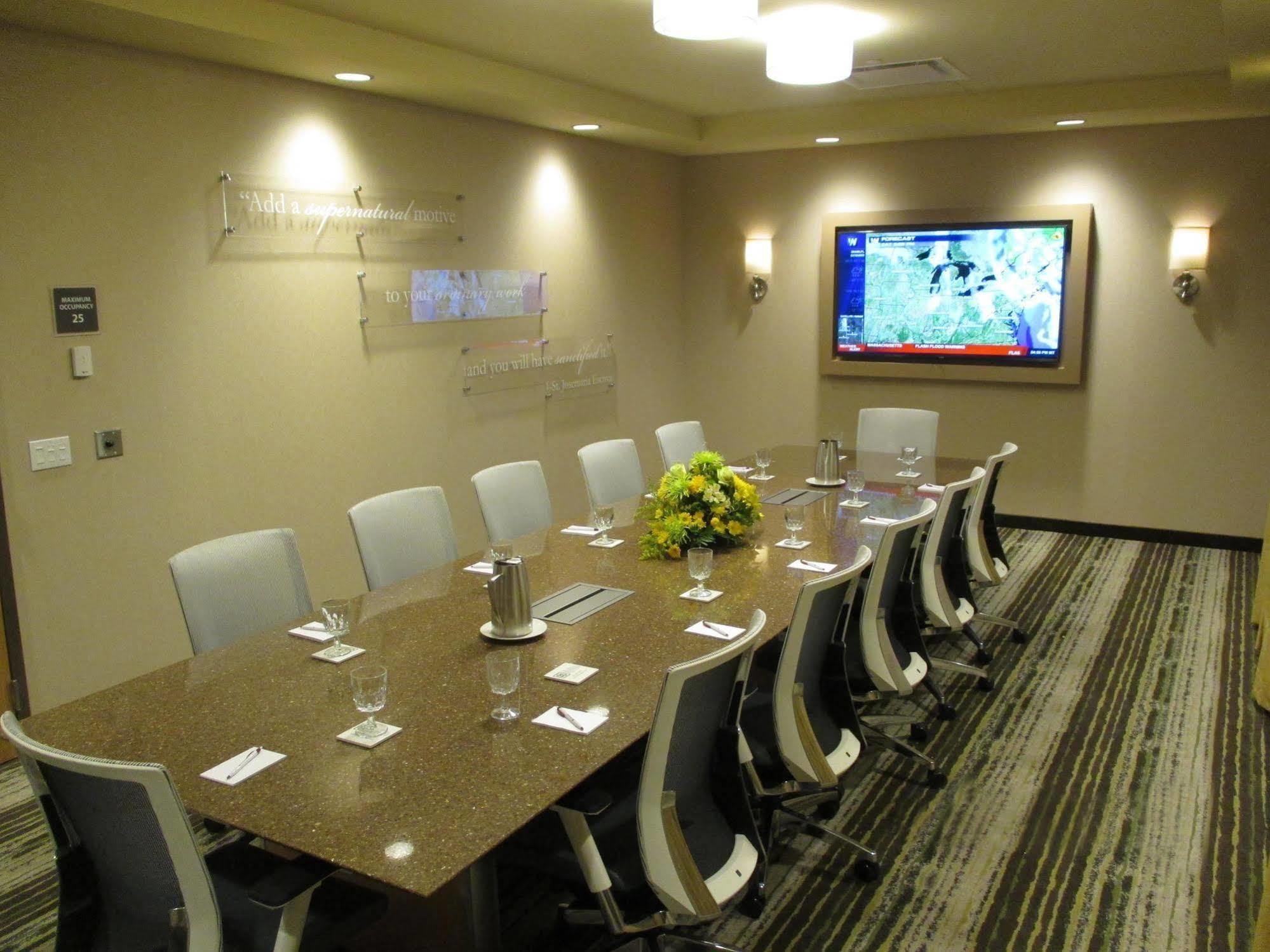 Best Western Plus Franciscan Square Inn & Suites Steubenville Kültér fotó