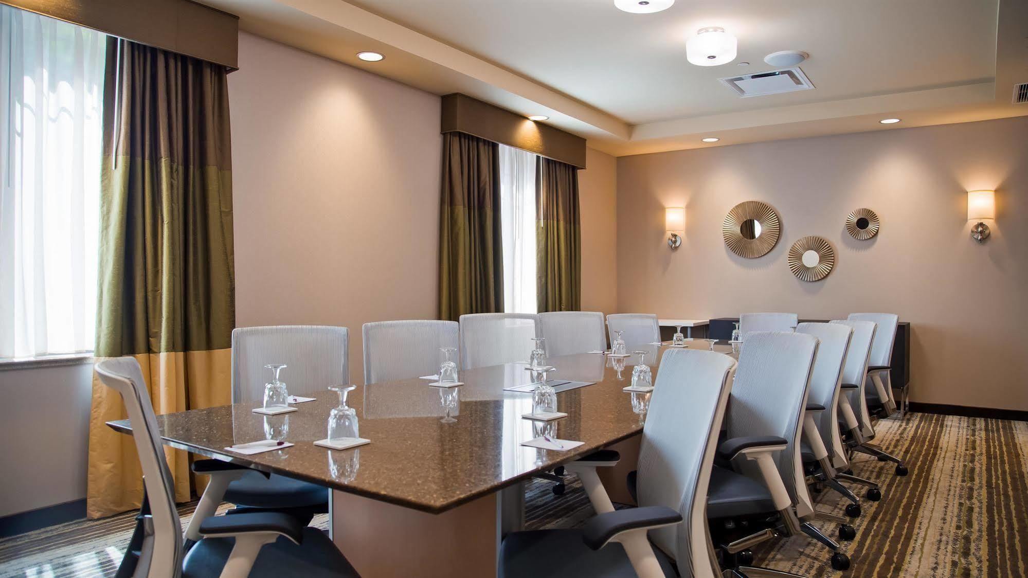 Best Western Plus Franciscan Square Inn & Suites Steubenville Kültér fotó